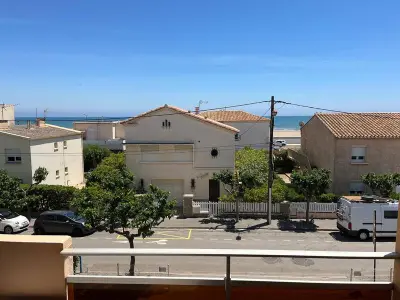 Appartement à Narbonne, Bel appartement rénové avec terrasse, parking et clim à 100m de la plage - L1068745