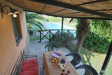 Astri, Ferme avec piscine, terrasse privée donnant sur la piscine - Photo 27