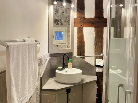 Triplex rénové au cœur de Blois avec Wifi, Appartement 8 personnes à Blois - Photo 12