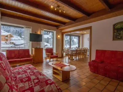 Appartement à La Clusaz, La Clusaz : Apt 10 pers, terrasse, wifi, animaux ok - L1068845