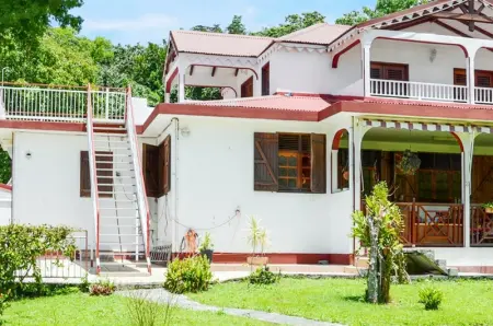 Appartement spacieux avec piscine à Deshaies 200 m² - Jardin privé - Photo 2