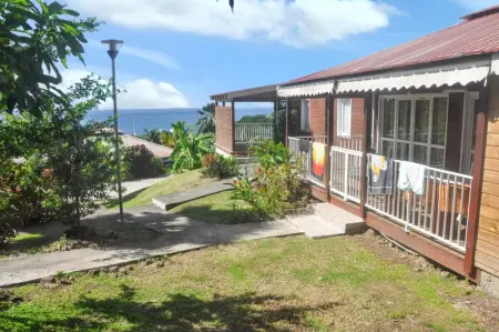 Bungalow charmant proche de Bouillante avec climatisation. - Photo 1