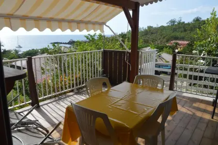 Bungalow à Bouillante, Bungalow enchanteur à Bouillante avec vue sur la mer - L1068912