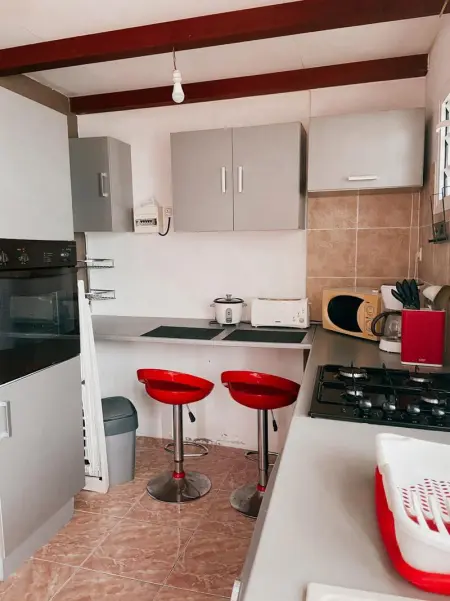 Maison Confortable à Saint Paul avec Vue sur la Mer - Photo 1