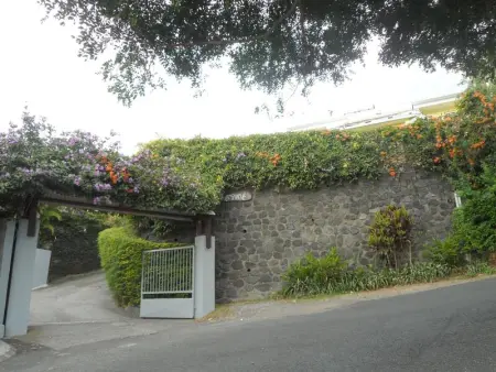 Maison Confortable à Saint Paul avec Vue sur la Mer - Photo 2