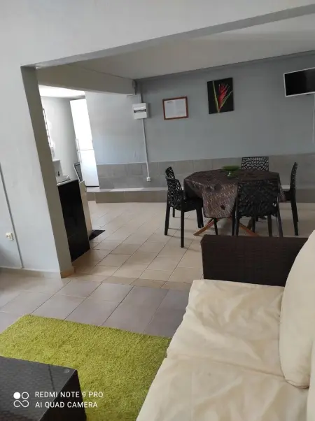 Appartement charmant au Moule avec piscine partagée, 40m² - Photo 11