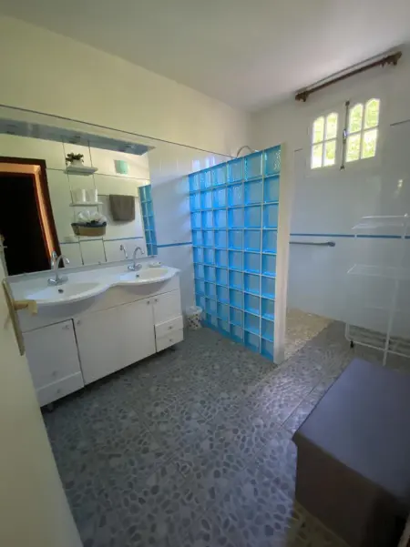 Appartement charmant à Pointe-Noire - Piscine et Jacuzzi - 54 m² - Photo 6