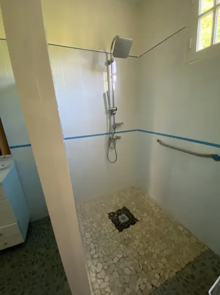 Appartement charmant à Pointe-Noire - Piscine et Jacuzzi - 54 m² - Photo 7