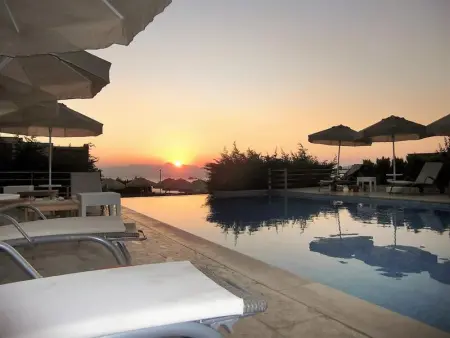 Villa à Turgutreis,Bodrum, Villa spacieuse à Turgutreis 240 m² avec piscine partagée! 1 - L1068955