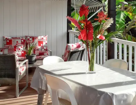 Bungalow charmant à Bouillante avec terrasse et barbecue - Photo 3