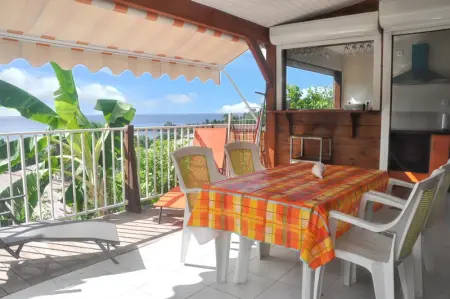 Bungalow à Bouillante, Bungalow confortable à Bouillante avec vue sur la mer - L1068974