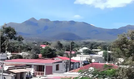 Appartement confortable à Capesterre Belle Eau 60 m² vue mer ! - Photo 2