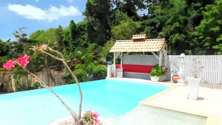 Maison accueillante à La Trinité avec piscine partagée 57 m² - Photo 1