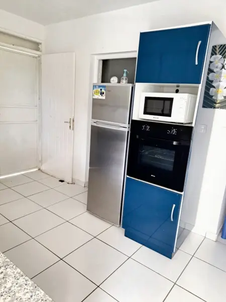 Maison confortable à Le Moule avec piscine partagée - Photo 4