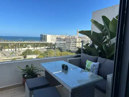 Appartement à Casablanca, Appartement spacieux à Casablanca avec magnifique vue sur la mer - L1069024