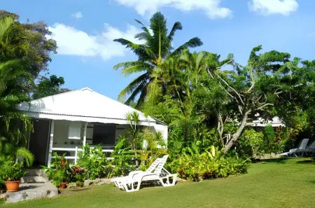 Maison à Sainte Anne, Maison charmante à Sainte-Anne avec jardin clôturé - L1069039