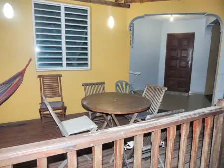 Appartement spacieux à Bouillante avec piscine partagée - Photo 1