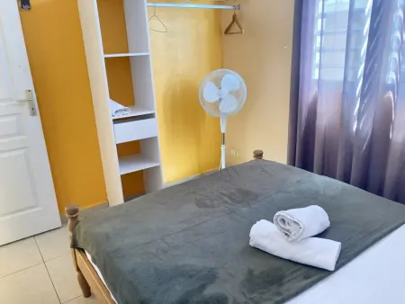 Appartement spacieux à Bouillante avec piscine partagée - Photo 9