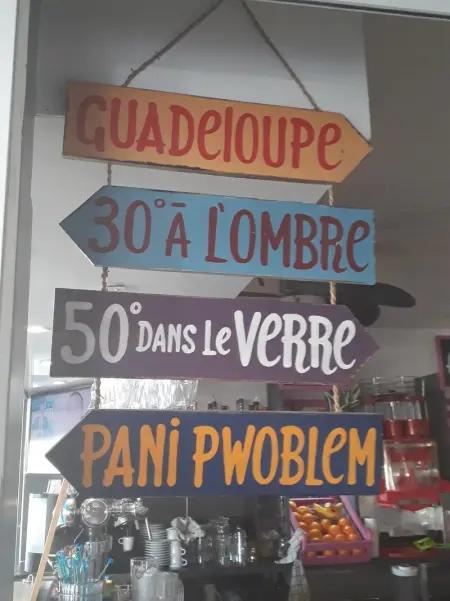 Bungalow charmant à Saint-François avec piscine partagée - Photo 13