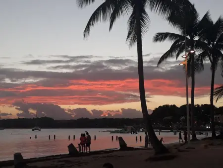 Bungalow charmant à Saint-François avec piscine partagée - Photo 14