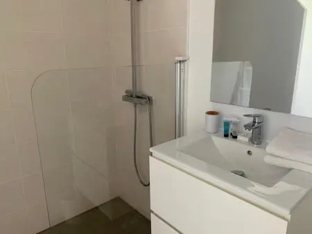 Appartement confortable au Moule, 60 m², vue piscine - Photo 5