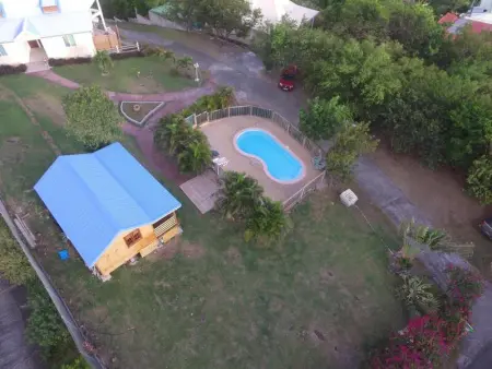 Chalet charmant à Bouillante avec piscine partagée - Photo 19