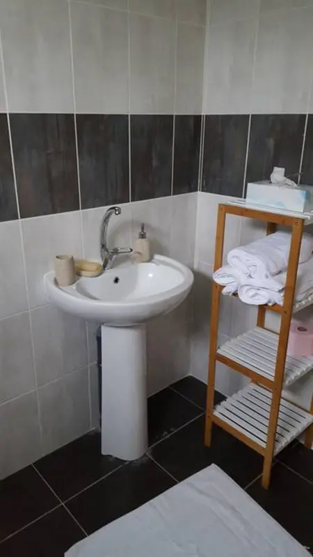 Maison charmante à Macouria avec jardin et climatisation. - Photo 8