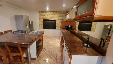 Maison élégante à Saint-Pierre + Piscine, Maison 11 personnes à Ligne Paradis, Saint Pierre - Photo 2