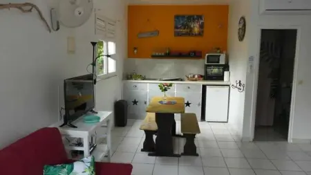 Charmant studio à La Trinité 30 m² avec jardin privé - Photo 2