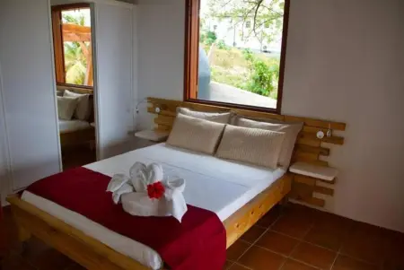 Maison de charme à Saint-François avec jardin et terrasse - Photo 6