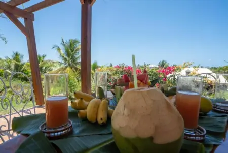 Maison de charme à Saint-François avec jardin et terrasse - Photo 9
