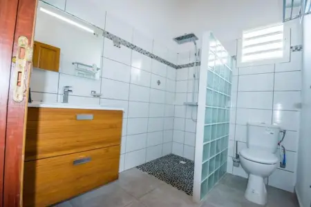 Maison accueillante avec piscine partagée à Anse-Bertrand - Photo 18