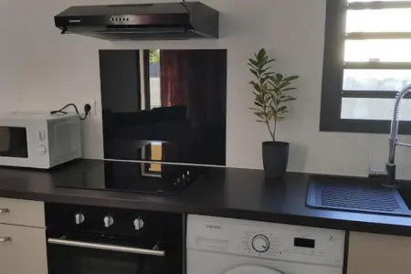 Appartement charmant à Saint Pierre 44 m² avec jardin clôturé - Photo 2