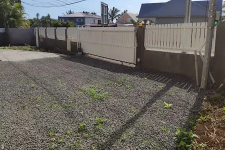 Appartement charmant à Saint Pierre 44 m² avec jardin clôturé - Photo 4