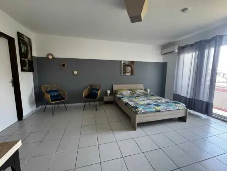 Studio confortable au cœur de Cayenne - Balcon avec vue - Photo 1