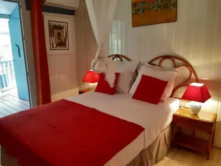 Charmant bungalow à Bouillante avec vue sur la mer - Photo 9