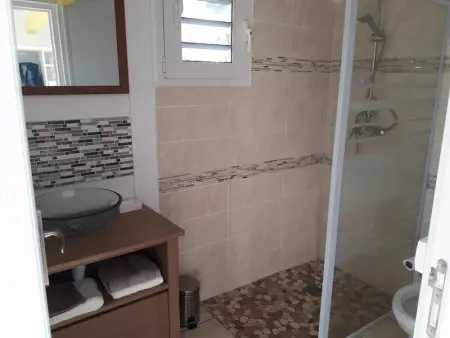 Bungalow chic à Sainte-Rose + piscine., Bungalow 2 personnes à Sainte Rose - Photo 9