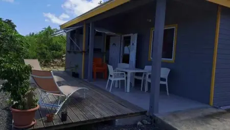 Bungalow charmant à Anse-Bertrand avec terrasse privée - Photo 1