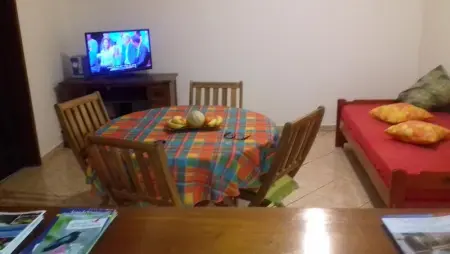 Appartement confortable Pointe-Noire + Terrasse, Appartement 6 personnes à Pointe Noire - Photo 1