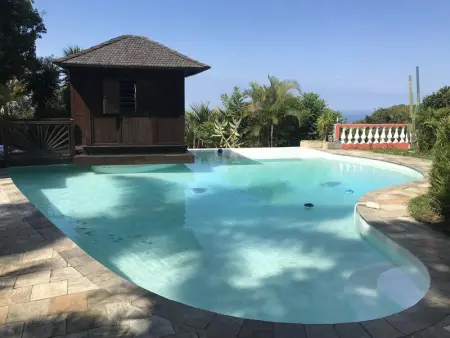 Bungalow à Ruisseau, Bungalow confortable à Ruisseau avec piscine partagée - L1069234