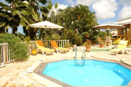 Villa à Sainte Anne, Villa élégante à Sainte-Anne avec piscine privée ouverte toute l'année - L1069237