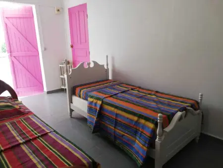 Bungalow charmant au Moule avec vue sur jardin, Bungalow 3 personnes à Le Moule - Photo 2