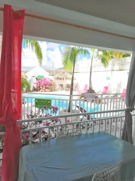 Appartement charmant à Sainte-Anne avec piscine partagée - 60 m² - Photo 5