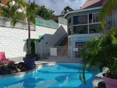 Appartement charmant à Sainte-Anne avec piscine partagée - 60 m² - Photo 10