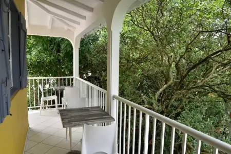 Appartement à Le Gosier, Appartement charmant à Le Gosier avec vue sur la mer, 110 m² - L1069269