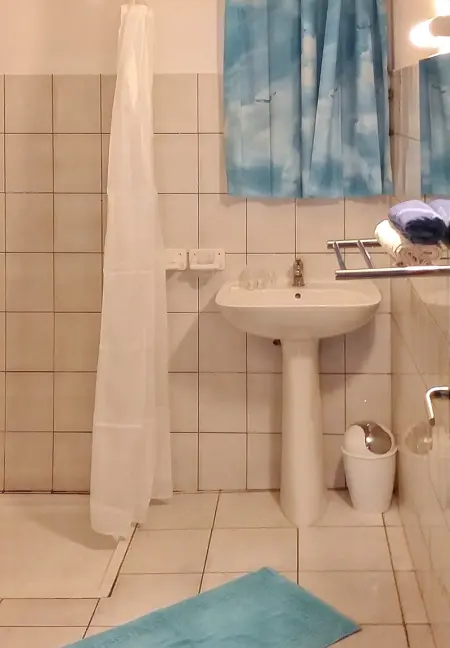 Appartement accueillant à Sainte-Anne – 60 m² avec piscine - Photo 1