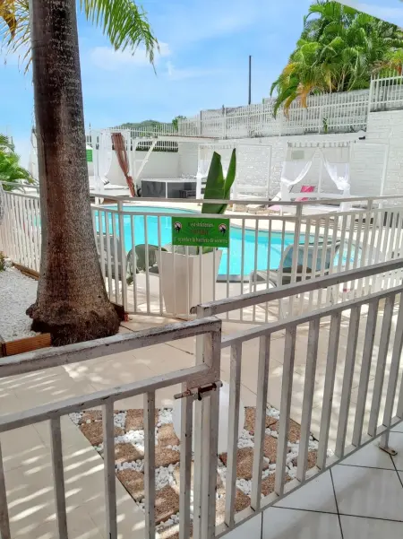 Appartement accueillant à Sainte-Anne – 60 m² avec piscine - Photo 3