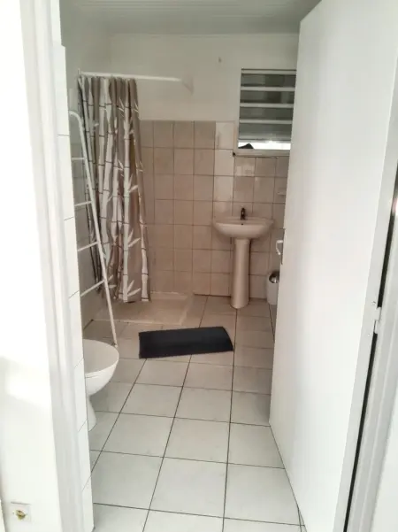 Appartement accueillant à Sainte-Anne – 60 m² avec piscine - Photo 6