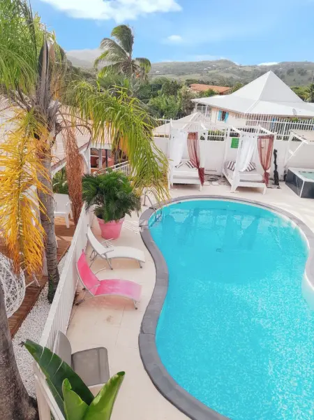 Appartement accueillant à Sainte-Anne – 60 m² avec piscine - Photo 12