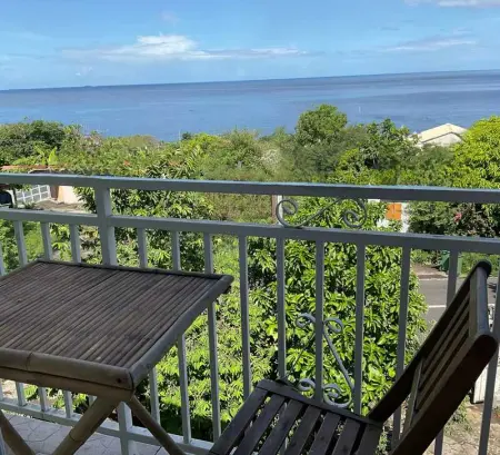 Studio confortable à Bouillante, 56 m², vue mer, jardin clos. - Photo 1